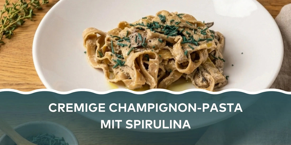 Cremige Champignon-Pasta mit Tofusauce, gebratenen Champignons und Spirulina-Öl – schnelles veganes Pasta-Rezept mit Algen von Kochen mit Algen