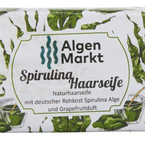 Stück Algen Spirulina Haarseife in einer plastikfreier Verpackung von Algen Manufaktur